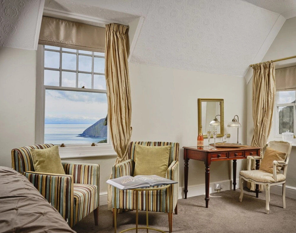 Highcliffe House