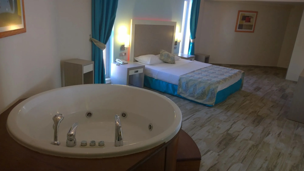 Queen Resort