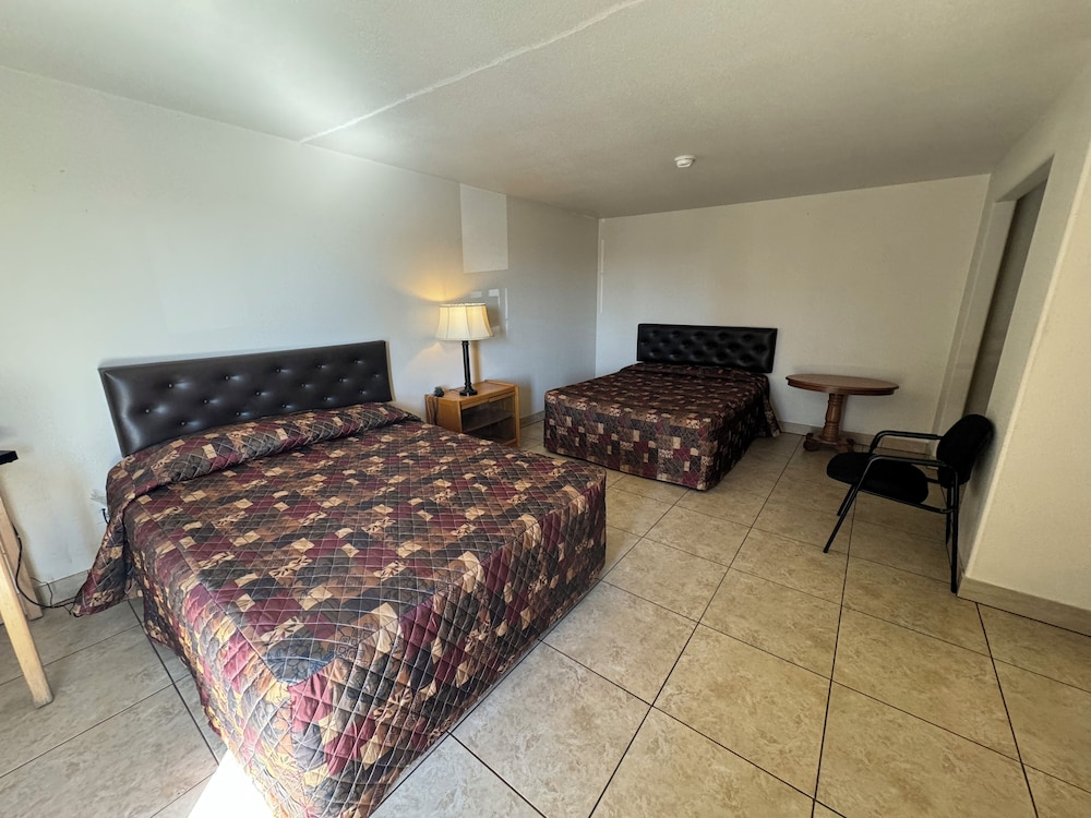 Airport Motel