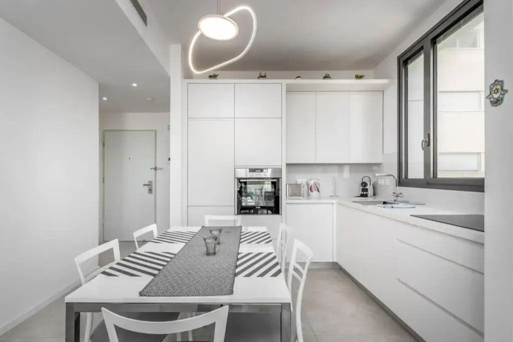 Kerem Hateimanim Area-3 BR with Balcony