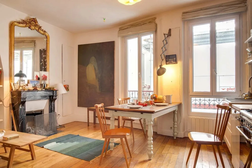 Typical Parisian Apartment Near "Le Palais des Glaces"