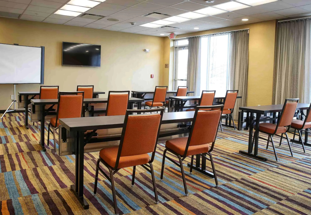Fairfield Inn & Suites by Marriott Madison Verona