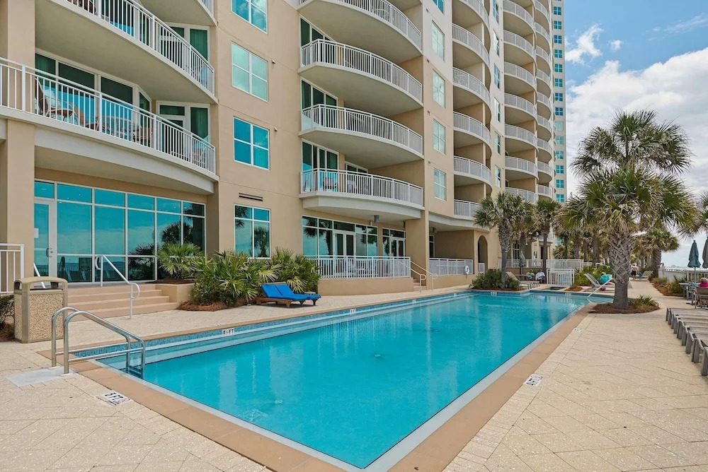 Aqua Resort 711