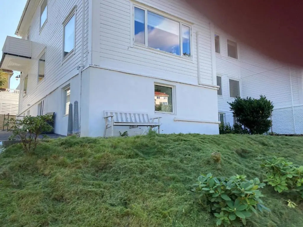 Kjellerleilighet - nært Haukeland sykehus.