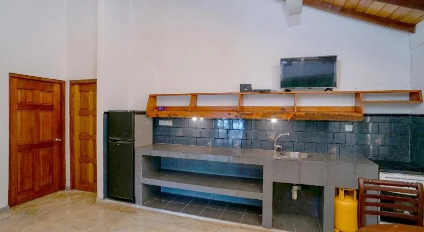 Nu-vin Beach Hotel