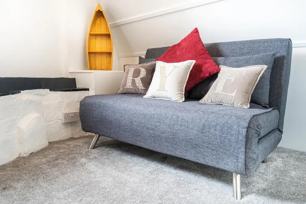 Crooked Loft - Super Central Stunning Views Sleeps 4