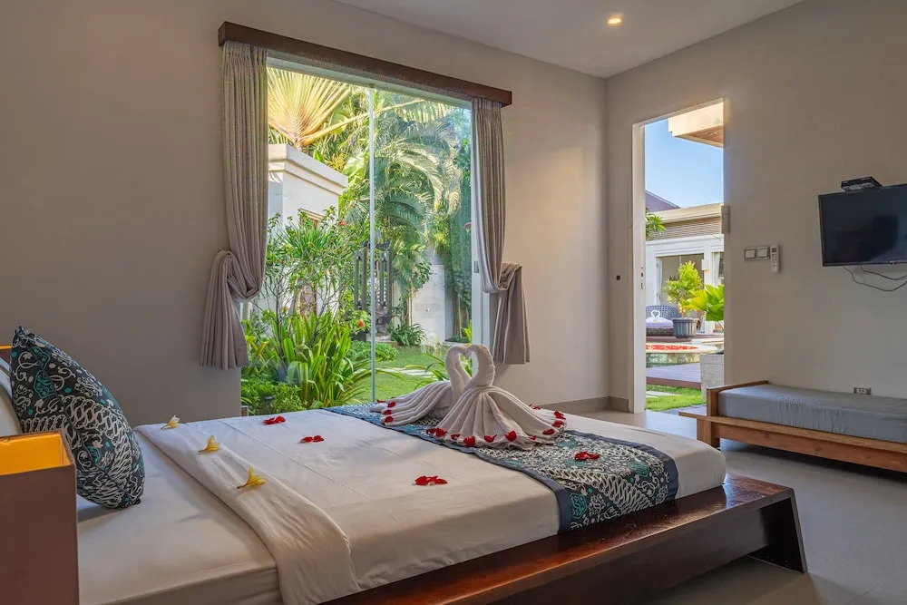Luxury - Villa RON - Central Seminyak