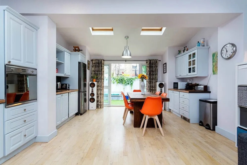 Bright by Wimbledon Park