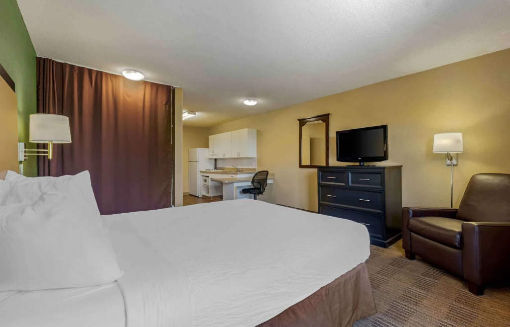 Extended Stay America Suites - Chicago - Gurnee