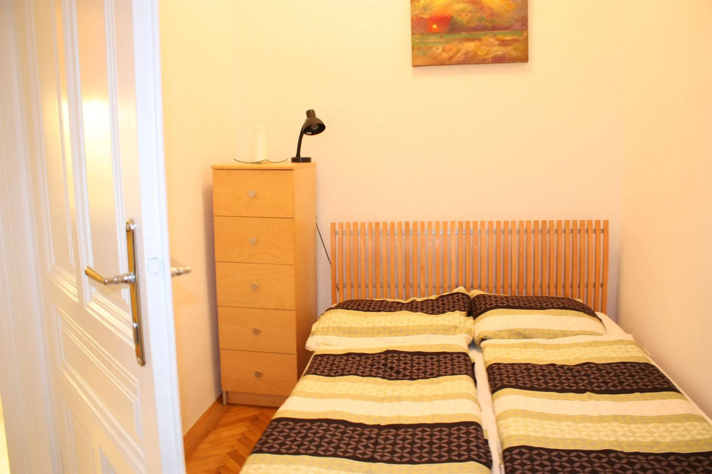 Homelike City Apartment