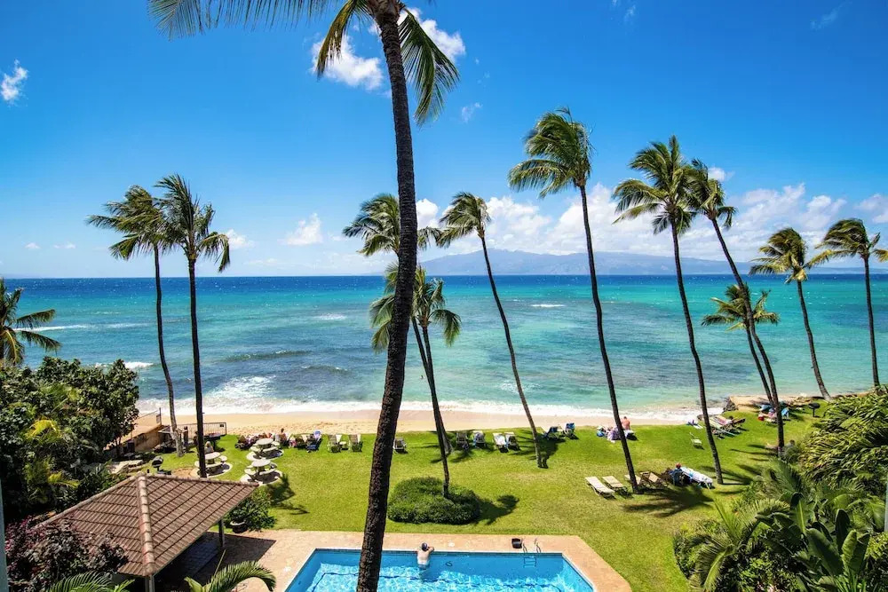 Hale Mahina B304