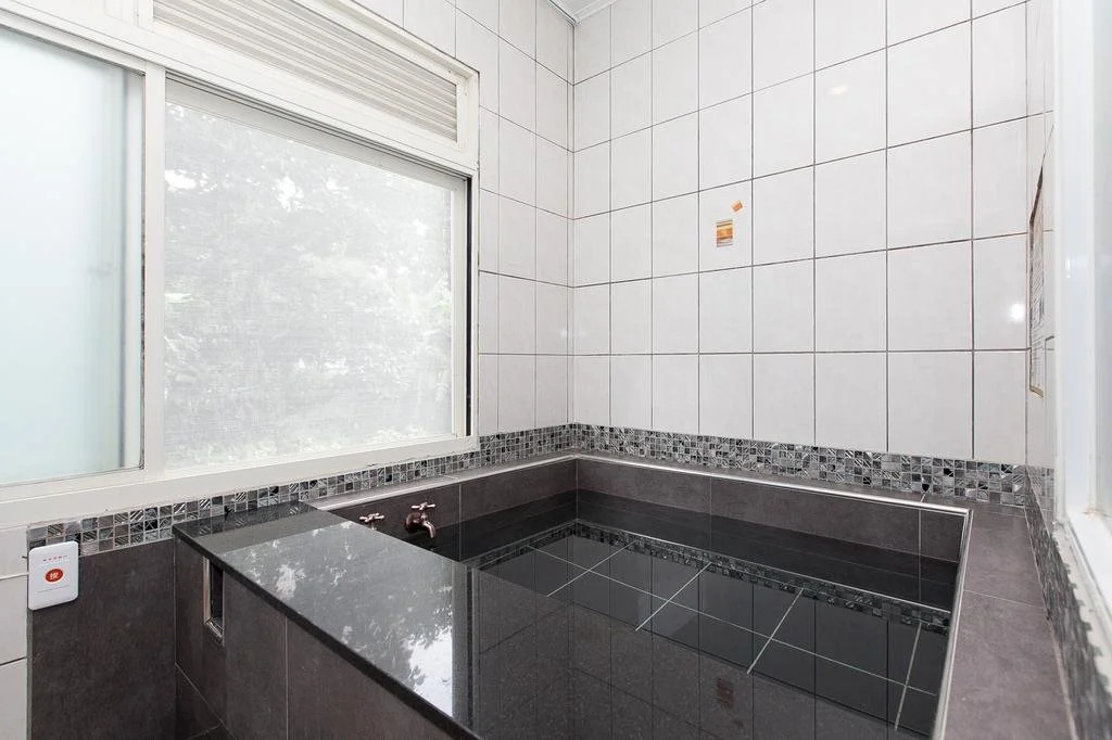 Cyuan Tang Hot Spring Hotel
