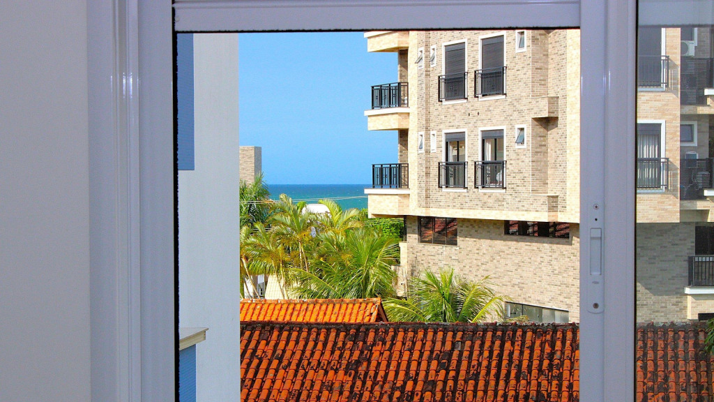 1071   Apartamento Com 2 Suítes Na Praia De Bombinhas