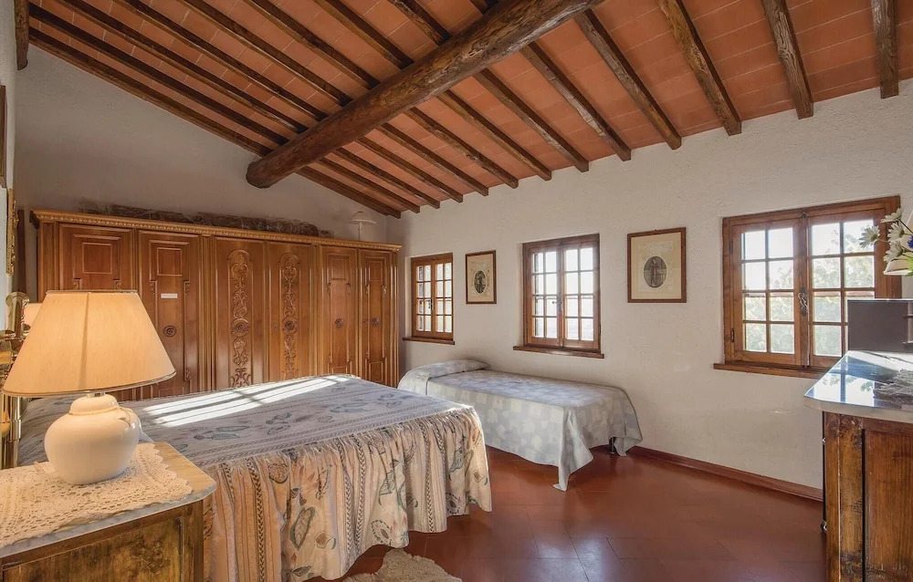 3 Bedroom Stunning Home In Uzzano Pt