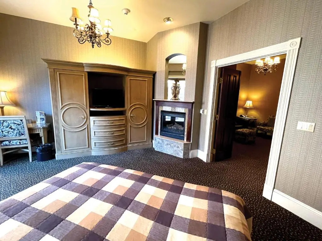 Celebrity Boutique Hotel