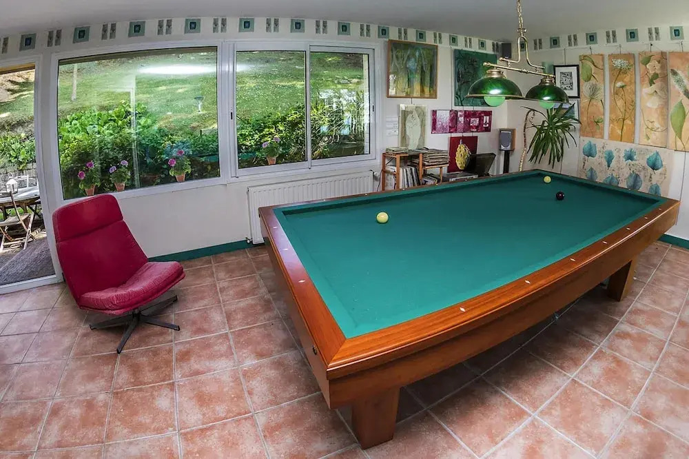 Cottage in Locquirec With Beach Access