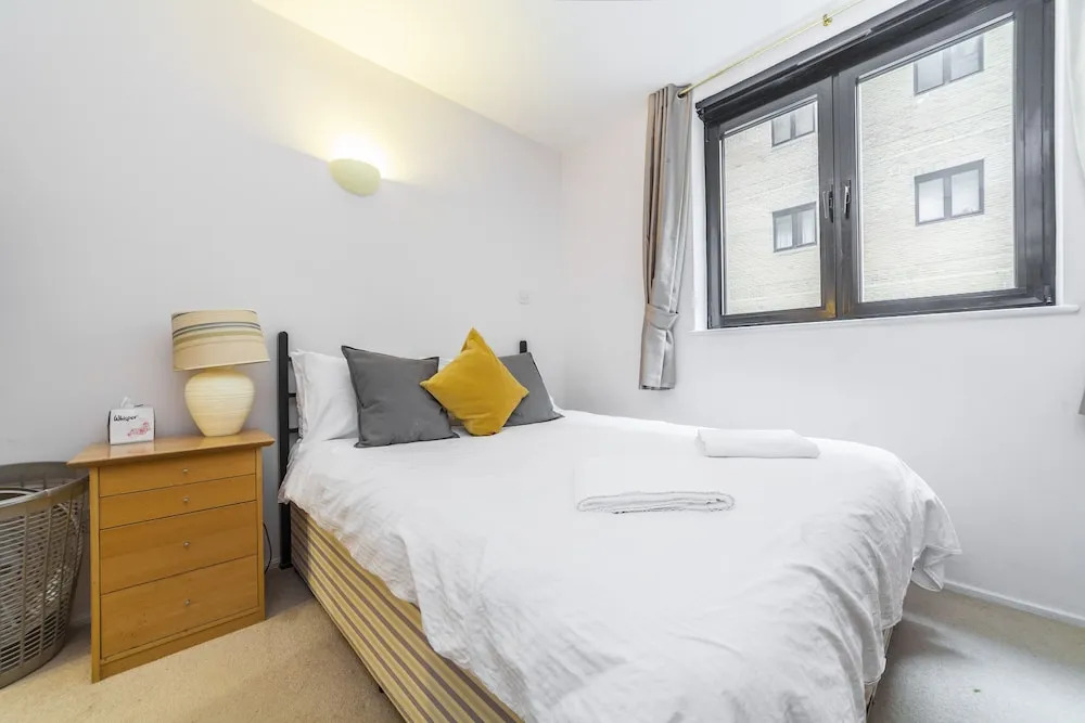 Point West Apartments Gloucester Road