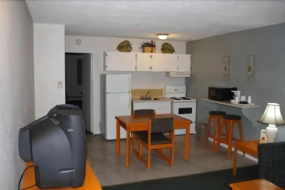 Northwoods Inn & Suites