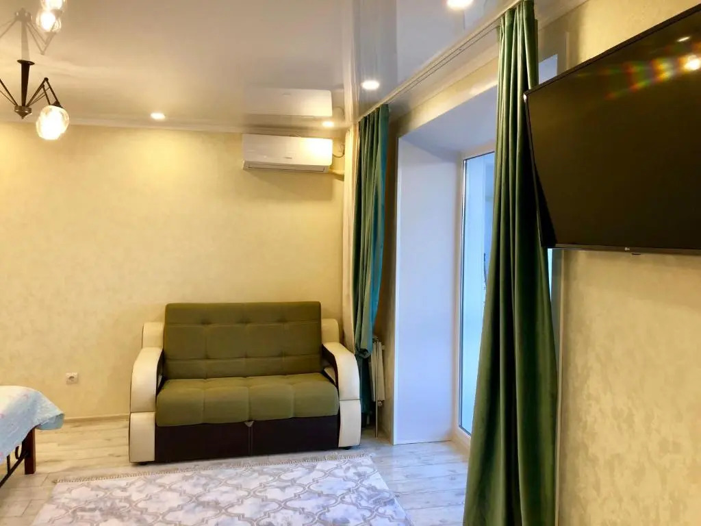 LuxApartment on KSHT