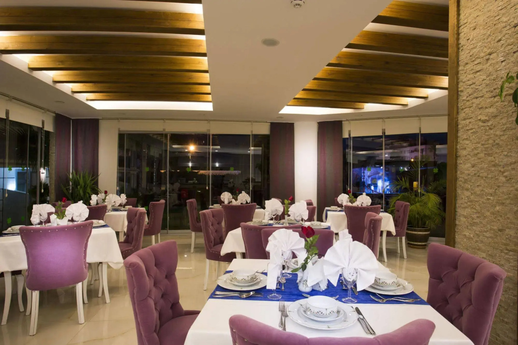 Sun Club Side