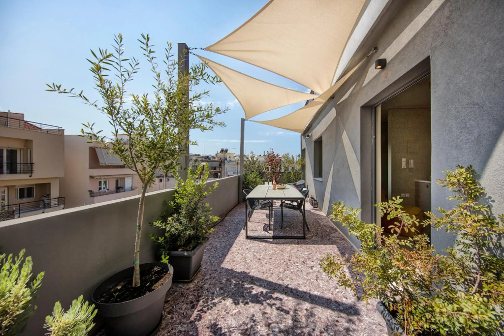 Sunny Loft with Acropolis View