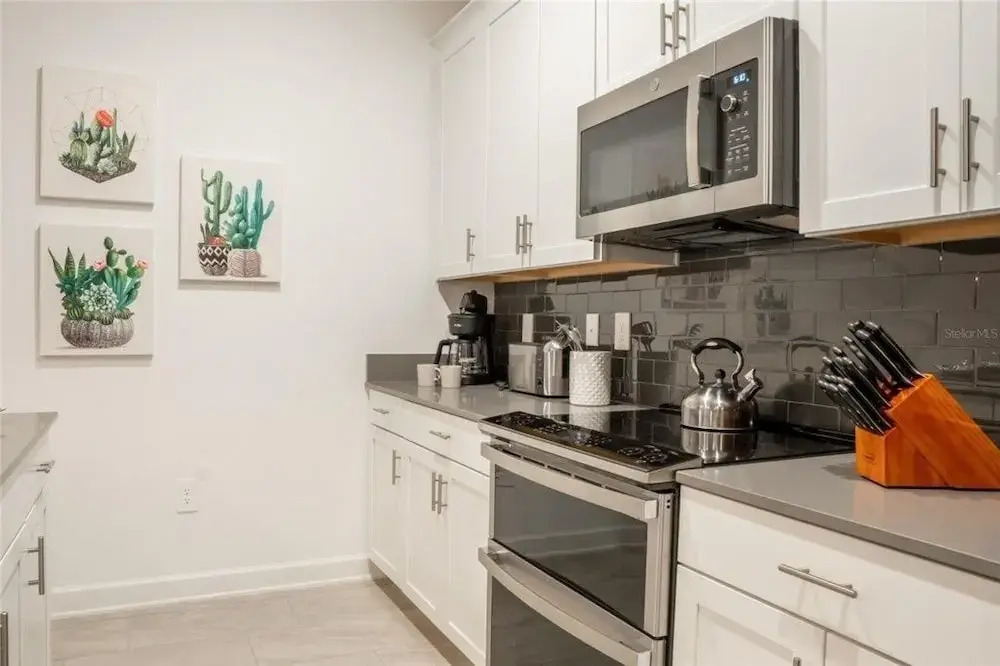 Stunning 4 Bed Townhome With Splash Pool-1160ks 4 Bedroom Townhouse