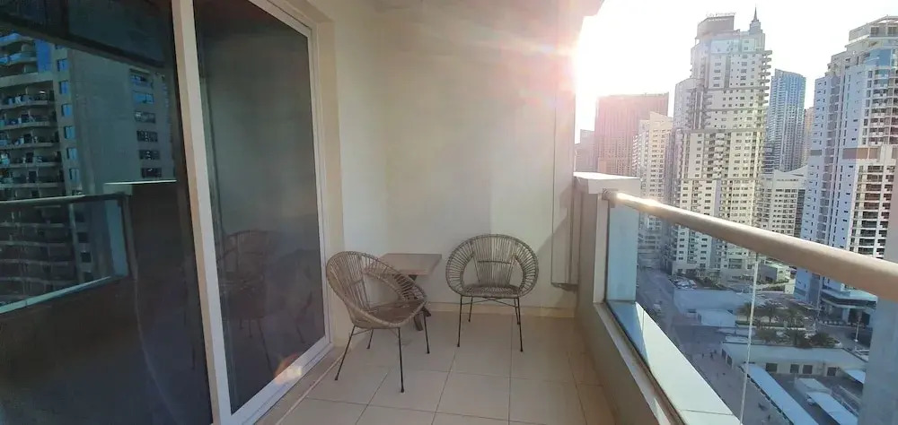 2 Bedroom Apartment in Marina Diamond 4