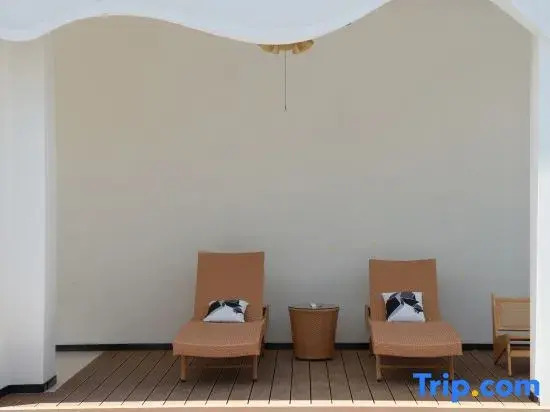 Qianxun Homestay (Riyue Bay)