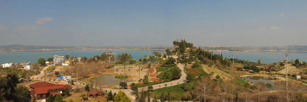Golden Lake Hotel