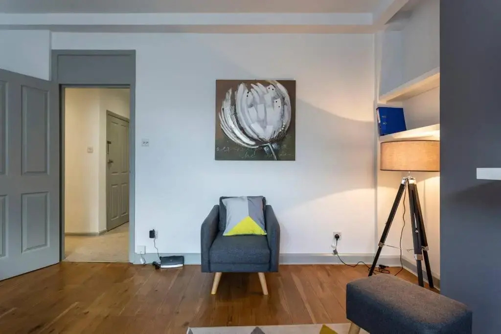 Spacious Central Chic Apartment - Simply Check In