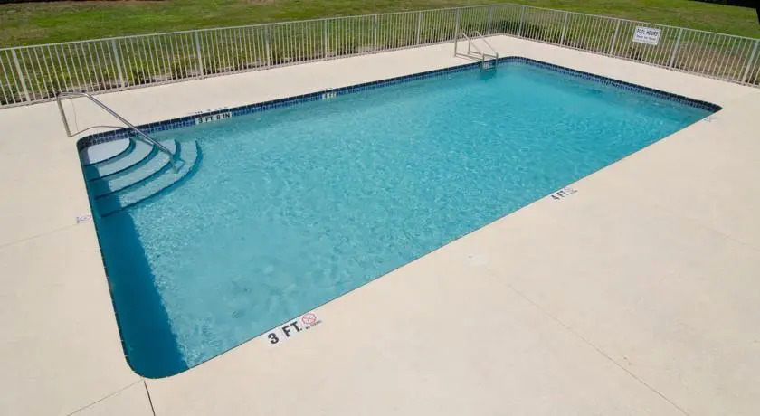Americas Best Inn & Suites Clearwater