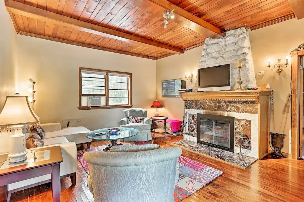 Wawayanda House on 62 Acres - Multiple Fireplaces!