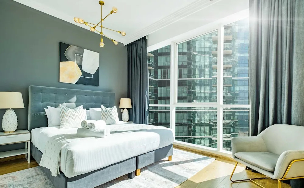 LUX The JBR Beach Sea View Suite