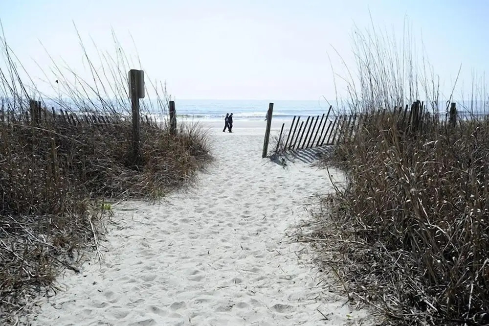 Tilghman Shores D9 2 Br condo by RedAwning