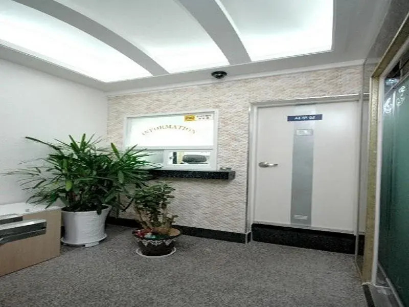 Simple House Apgujeong