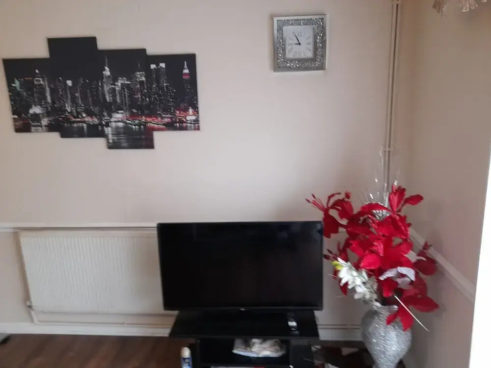 Captivating Extra Large Room in London, to Relax