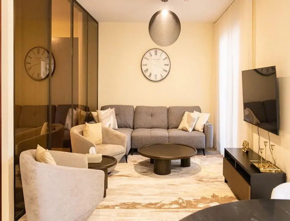 Modern 2BR Oasis with Breathtaking Views