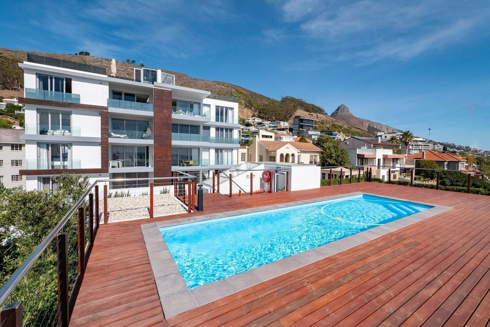 Deluxe Luxury 2 Bedroom Apartment, Seapoint