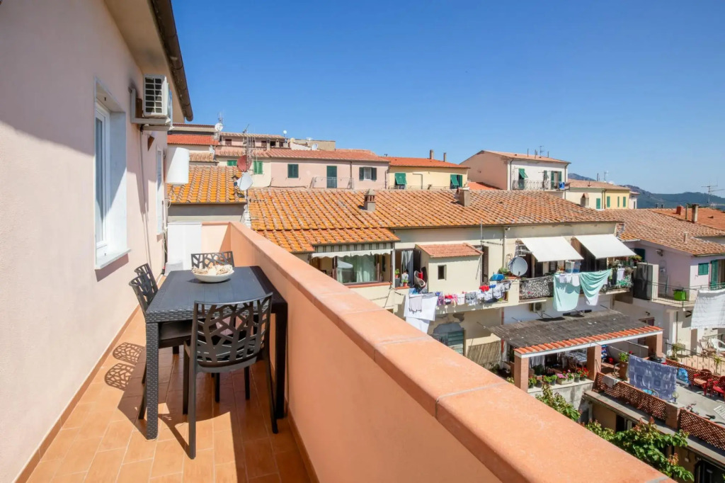 Three-room apartment with terrace sunrise view from the sea-Alba Del Mare