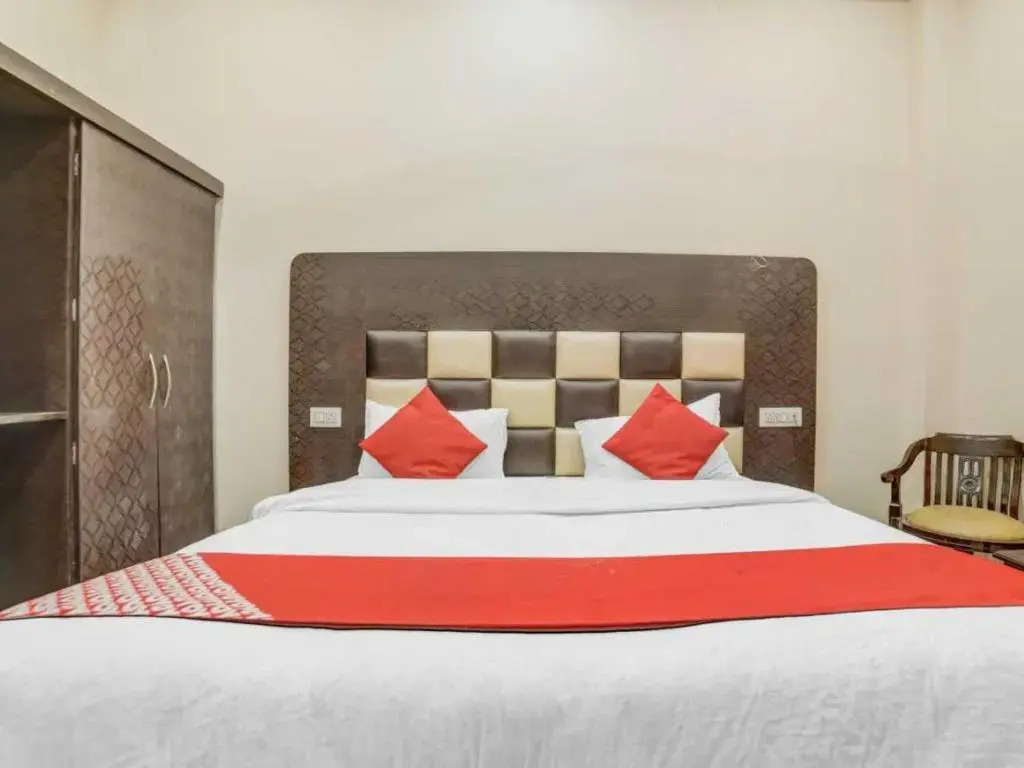 Flagship Hotel Gateway Ganga