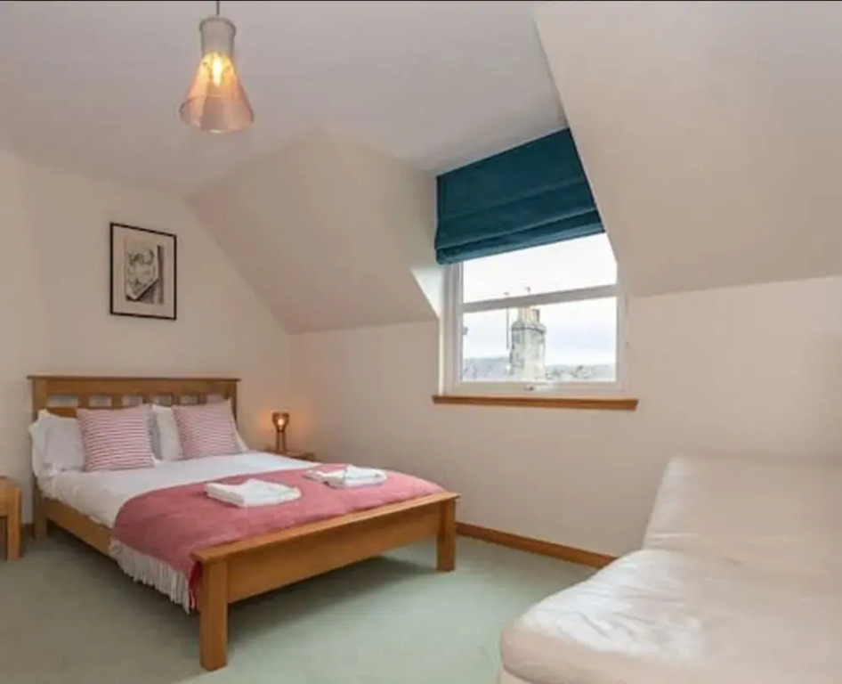 Dempster Lodge