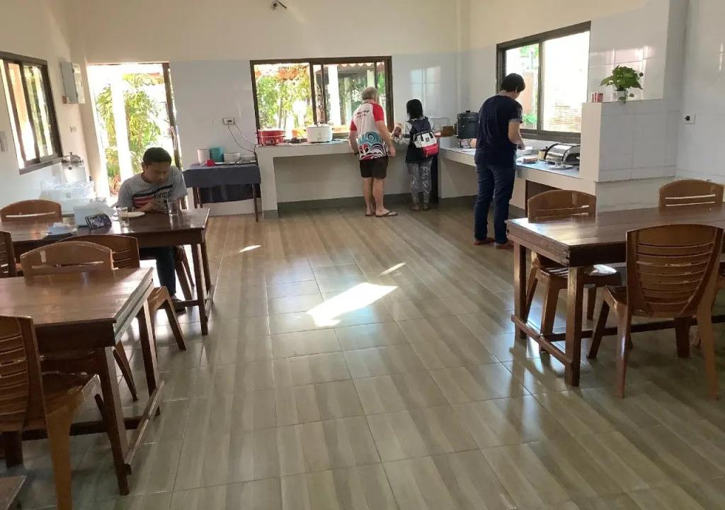 Front Beach Hotel