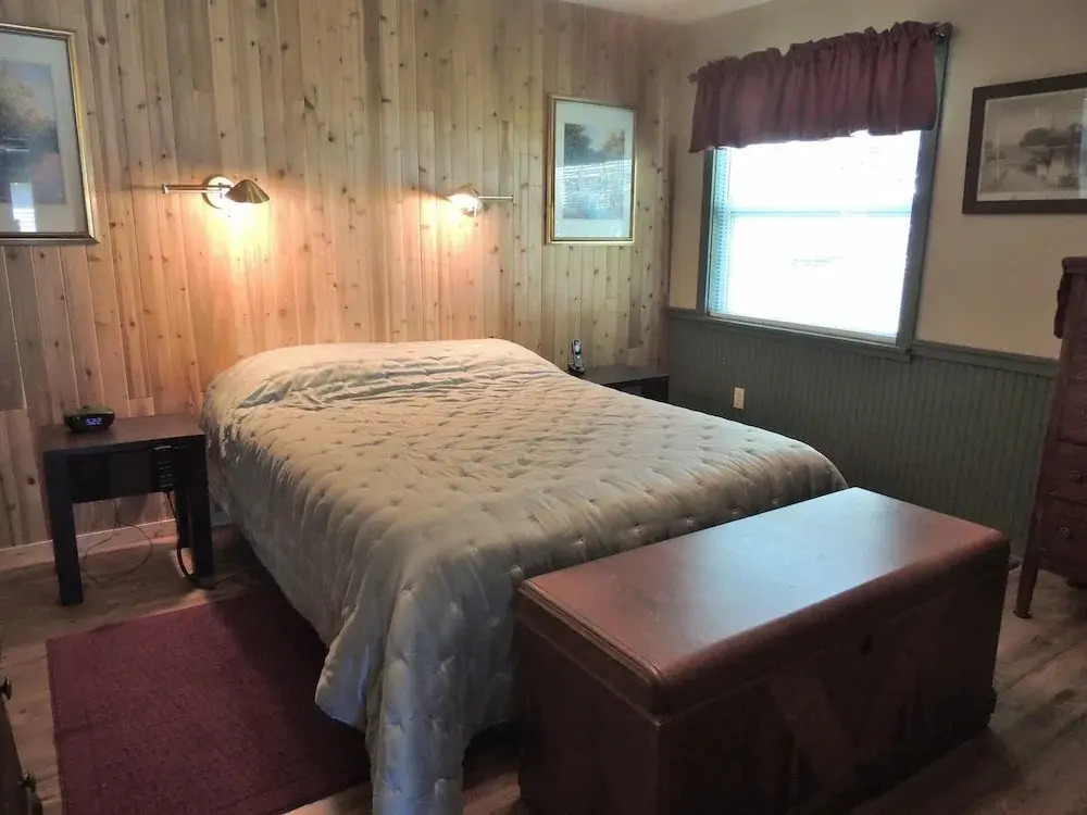 Grey Log #383358 - 1 Br Home