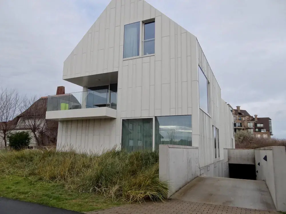 Apartment in Nieuwpoort by Beach