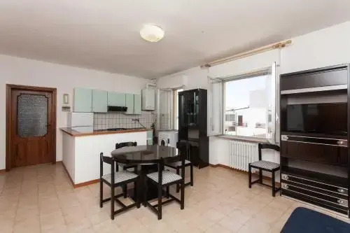 M177 - Marcelli, bilocale in centro e fronte mare