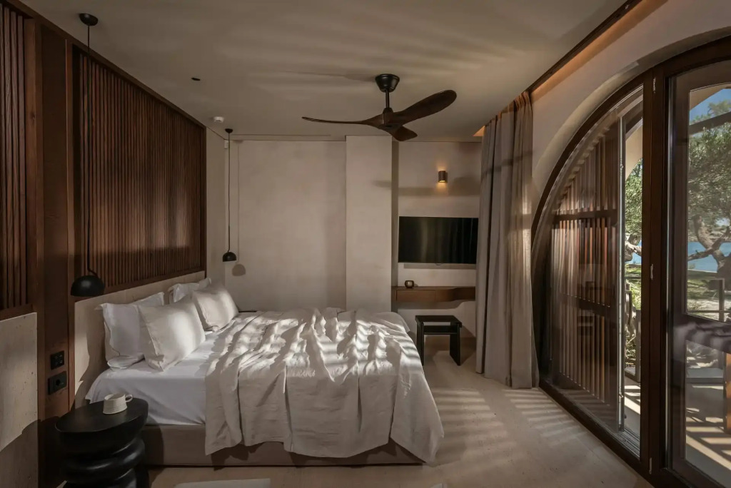 The Echo Of The Sea - Beachfront Luxury Villa