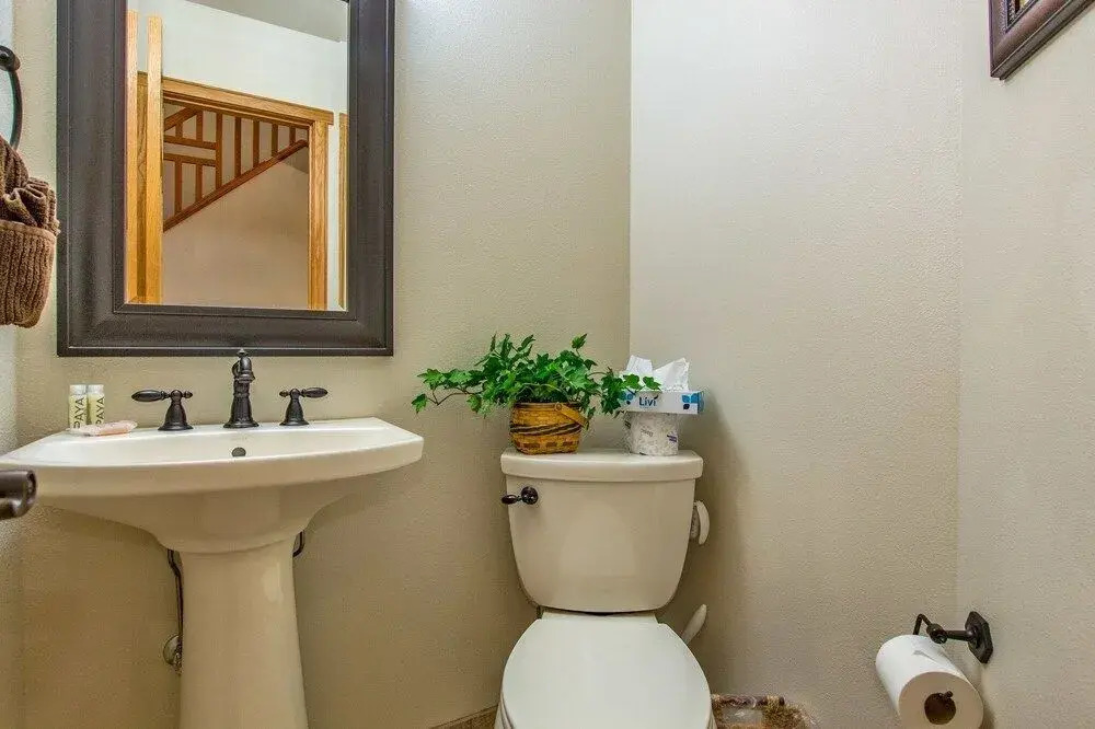 Luxury Rocky Mountain River Retreat - 3 Br Townhouse