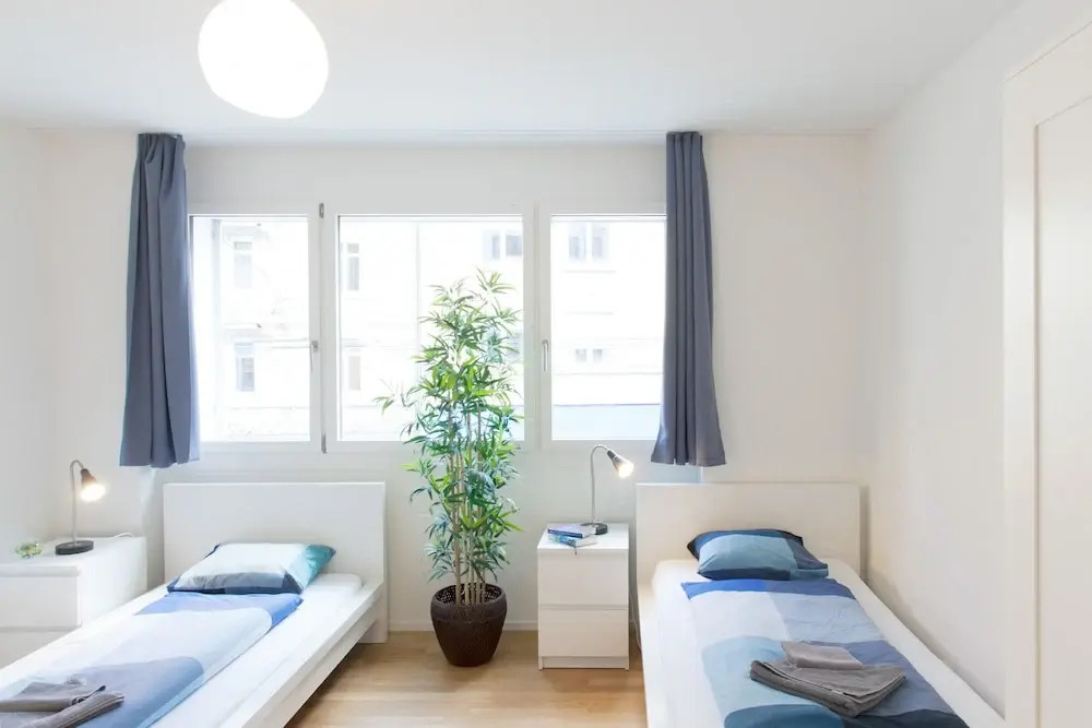 Zh Kreuzplatz I Hitrental Apartment