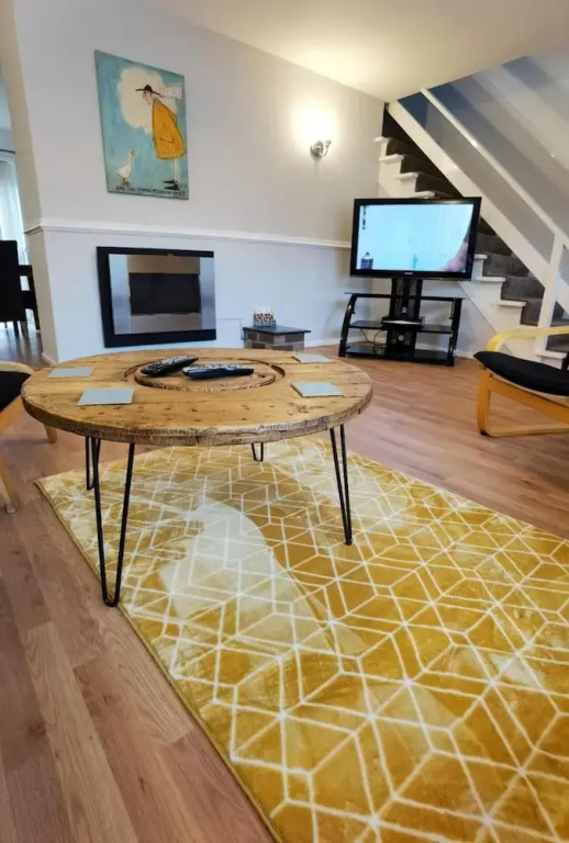5 Bedroomed House Available for Guests and Contractors Wifi Parking
