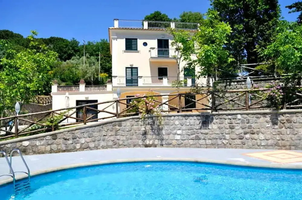 Villa Gold